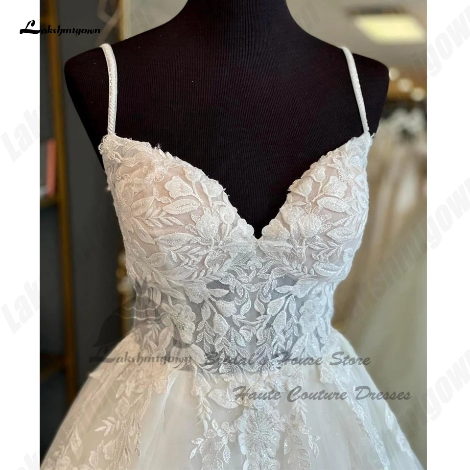 Lakshmigown Луксозни дантелени, бродирани с мъниста, бели сватбени рокли за булката 2023, сватбени рокли принцеса с V-образно деколте, в спагети презрамки3