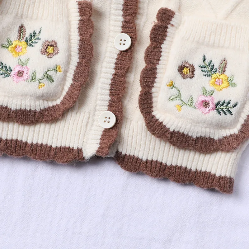 Новородените момичета плетене жилетка Есен Зима памучни дрехи сладка бродерия на цветя пуловер с джоб вязаный сако топ1