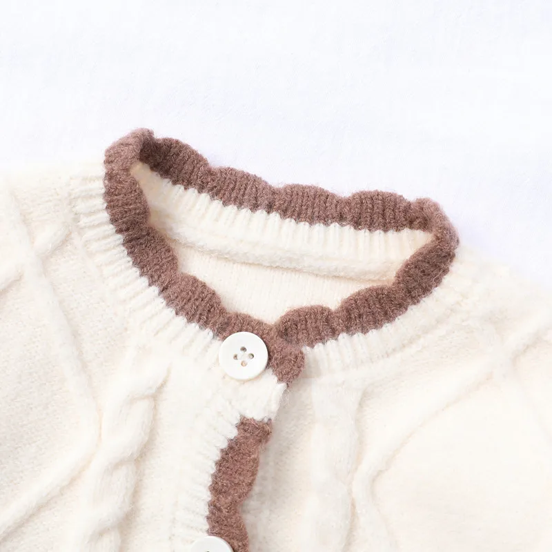 Новородените момичета плетене жилетка Есен Зима памучни дрехи сладка бродерия на цветя пуловер с джоб вязаный сако топ2