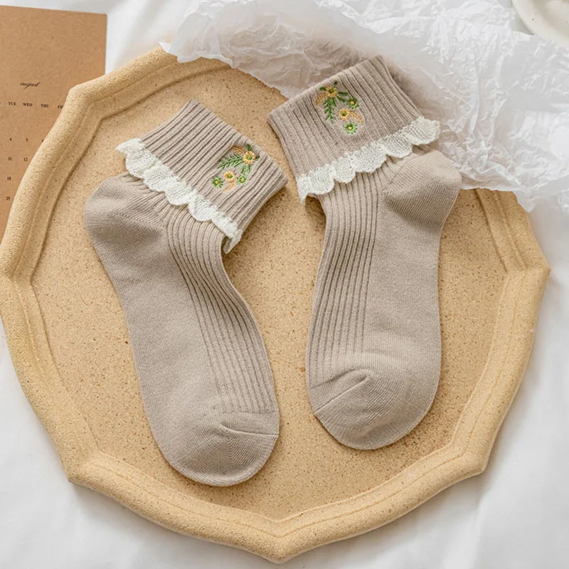 Японски сладки чорапи Jk, дантелени чорапи с пискюли и рюшами по краищата, дамски модни чорапи с цветна бродерия в стил харадзюку, ретро, с кръгло деколте4