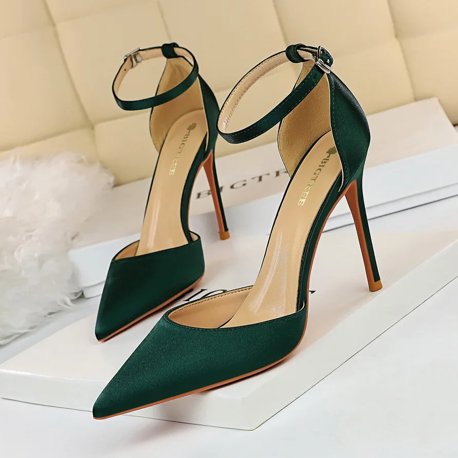 Модерните сандали дамски летни 2023 г., коприна обтегач, плитък ток-шило, луксозна марка дамски обувки за сватбени партита голям размер5