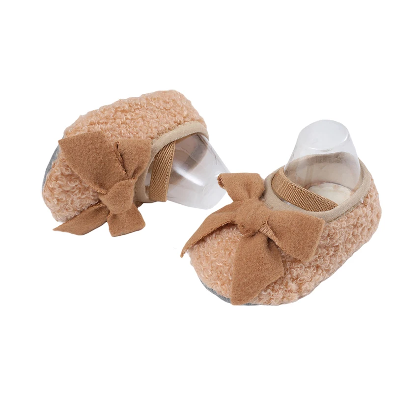 Обувки на равна подметка за момиченца, однотонная нескользящая обувки от коралов руно с лък, меки маратонки + превръзка на главата4