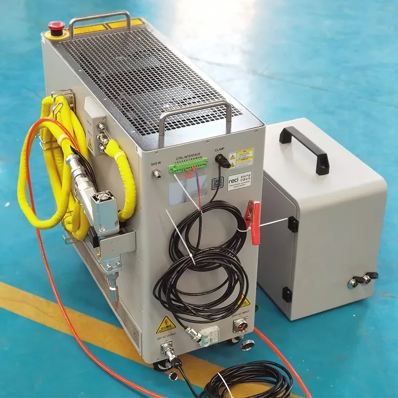 Високоскоростен автоматичен податчик тел, мини 1500 W, fiber лазер с въздушно охлаждане, преносими заваръчни апарати непрекъснат режим на работа4