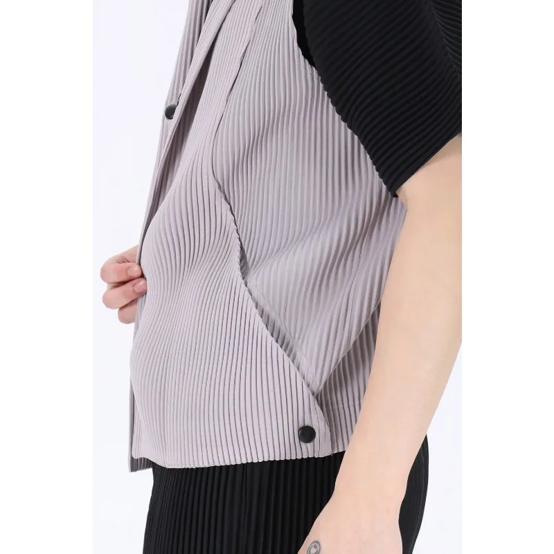 Плиссированный мъжки бизнес жилетка, лятна ежедневни риза, палто копчета, мъжки дрехи, фланелка без ръкави2