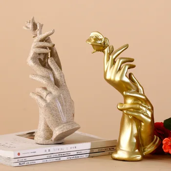 Декорация на дома, скулптура от смола Статуя хол вино кабинет Съвременната мода ръчни декорация от рози златни изделия подарък