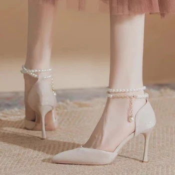2023 Нови сватбени дамски обувки на висок ток, луксозен брендовый дизайн, част от мъниста, перли, дамски пикантни елегантни обувки-лодка с остри пръсти, бели, черни
