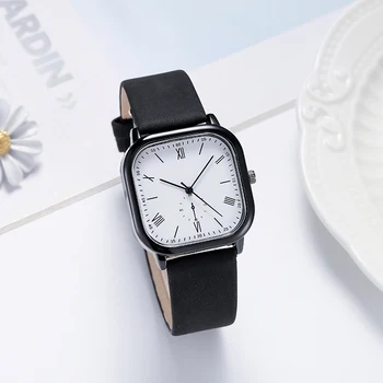 2023 нов модерен мъжки кварцов часовник с въртящи се абразивни кожена каишка, квадратни часовници